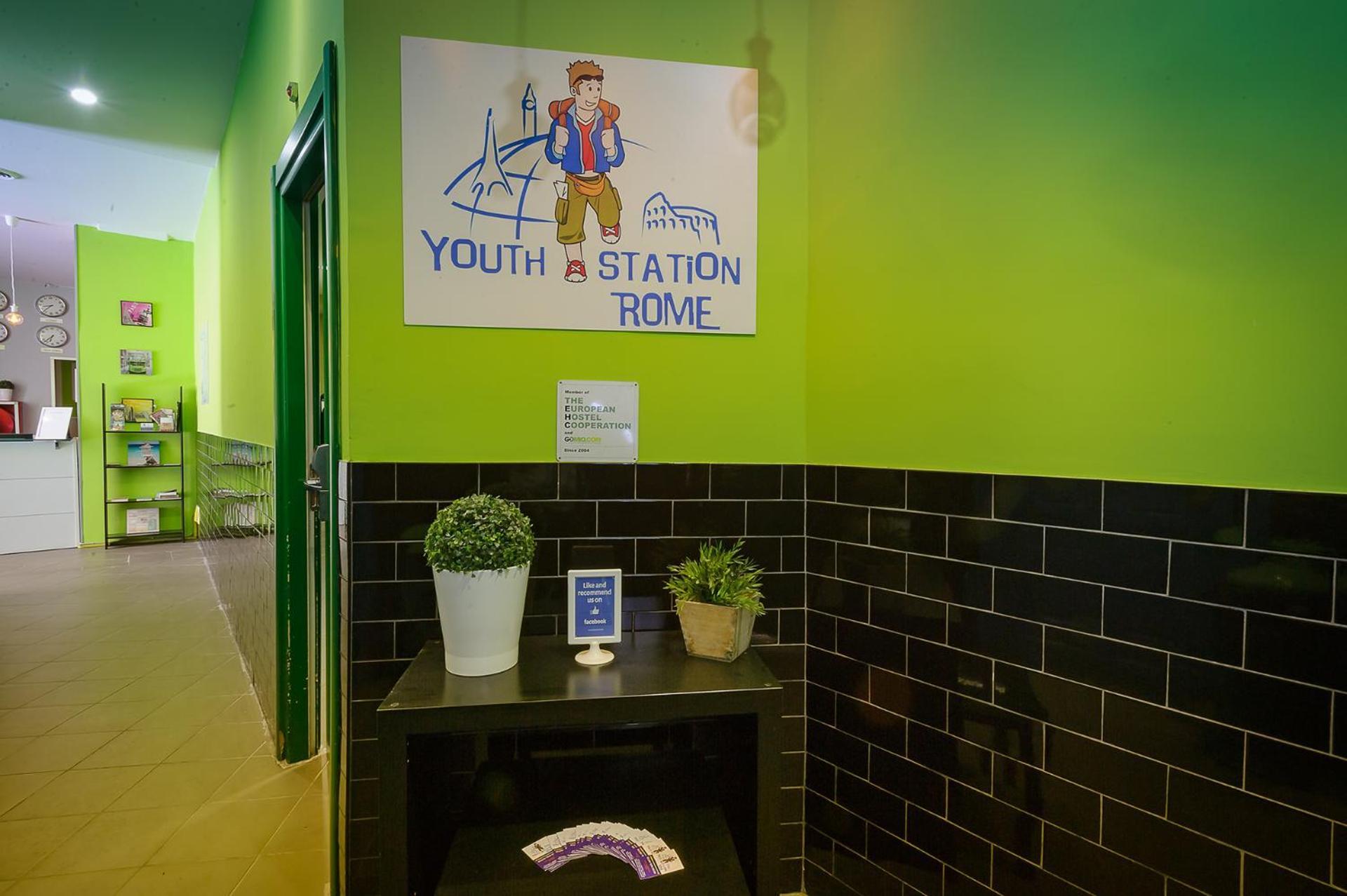 Youth Station Hostel Roma Ngoại thất bức ảnh